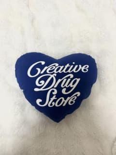 値下げCREATIVE DRUG STORExVERDY Pillow Blue - メルカリ