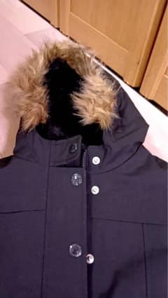 GAP フード付き黒ダウンコートのサムネイル