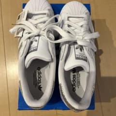 【新品未使用】adidas スーパースターW 24cm 白 シルバーラインのサムネイル
