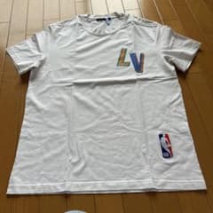 シ*ウ様 LOUIS VUITTON NBA コラボ Tシャツ ホワイトのサムネイル