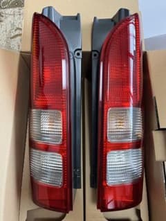 ハイエース 200系3型グランドキャビン、トヨタ純正テールライト - メルカリ