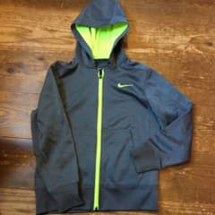 NIKE ナイキ　パーカー　140 グレー　ジュニアのサムネイル
