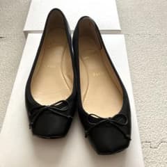 美品✨37 1/2  ルブタン　ローヒール　ブラックのサムネイル