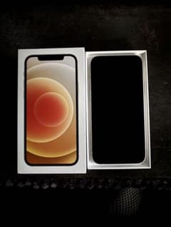 美品 Apple iPhone 12 ホワイト 本体 Simフリー 箱付きのサムネイル