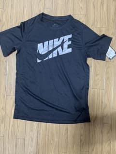 NIKE Tシャツのサムネイル