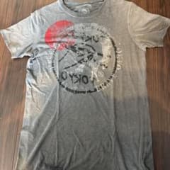 グレーのリミテッドエディションTシャツのサムネイル