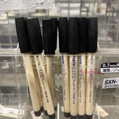 ぺんてる ペンのサムネイル