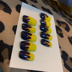 ナ　様専用　ネイルチップ　炎柄のサムネイル