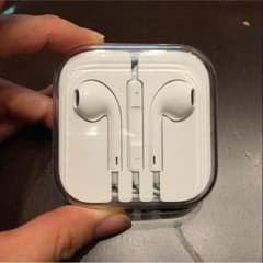 iPhone 純正イヤホンのサムネイル