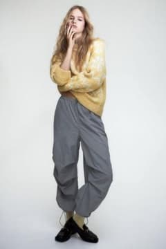 元値3999円H＆M2023今期冬差し色にかわいいイエローセーターのサムネイル