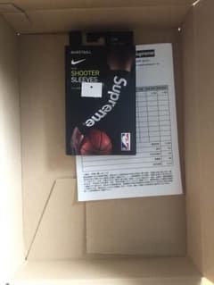 Supreme Nike shooting sleeveのサムネイル
