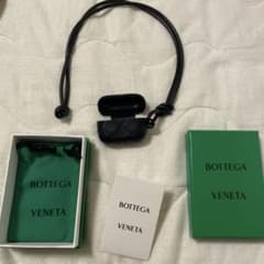 BOTTEGA VENETA AirPods proケースのサムネイル