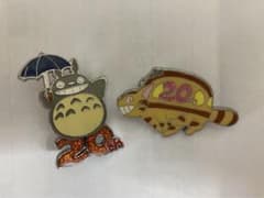 ジブリ美術館20周年　ピンバッチ　ネコバス　トトロのサムネイル