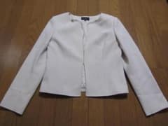 美品　ketty　清楚な印象のノーカラージャケット　３