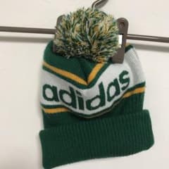 adidasニット帽のサムネイル