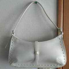 【美品】白のバックのサムネイル