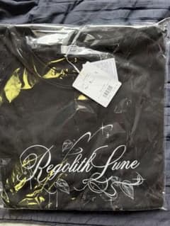 UNISEX Regolith Lune Tシャツ / ブラックのサムネイル
