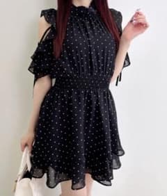 INGNI　2Wayリボン肩あきフリルミニワンピースのサムネイル