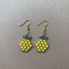 パイナップル ビーズ ピアス ハンドメイドのサムネイル