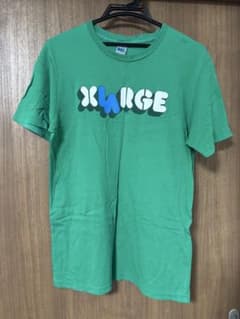 緑色 ロゴ Tシャツ カジュアルのサムネイル
