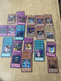 遊戯王カード　六武衆 + 暗黒界　+ノーマルカード50枚セット　レアカード有りのサムネイル