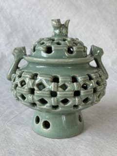 青緑色 陶器 香炉 透かし彫り　骨董品　和風　年代物のサムネイル