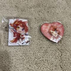 すとぷり 莉犬くん ハート缶バッジ＆アクリルキーホルダーセットのサムネイル