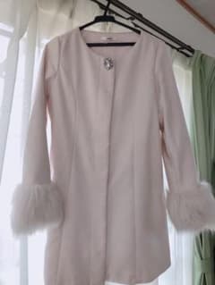 ⚠︎りゅせ様専用⚠︎  ビジュー付きロングコートのサムネイル