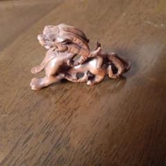 龍の木製彫刻のサムネイル