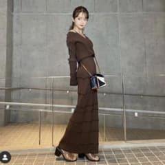 pinue ピヌエ リブニットセットワンピース ブラウン 田久保夏鈴のサムネイル
