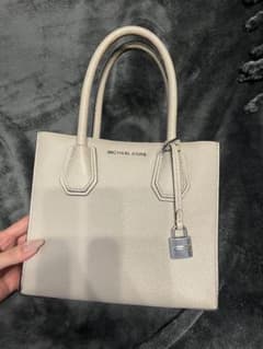 MICHAEL KORS ライトグレー ハンドバッグのサムネイル