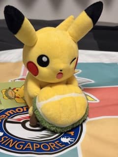 ポケモンセンターシンガポール　限定　ピカチュウぬいぐるみ　ドリアン　ポケセン ポケモンセンター シンガポール リニューアル限定ピカチュウぬいぐるみ