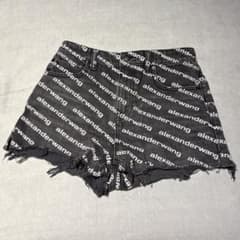 alexanderwang エイジドグレーデニム バイトロゴ ショートパンツ