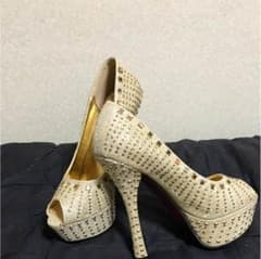 ハイヒールのサムネイル