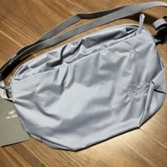 アークテリクス ／ヒリアド 6 クロスボディバッグ サックス