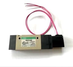 CKD ソレノイドバルブ　4KA210-M1 AC200V 新品未使用のサムネイル