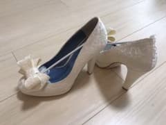 ベニル　ウェディングシューズ　（箱、袋あり）のサムネイル