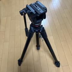 マンフロット　アルミ製三脚 Manfrottoのサムネイル