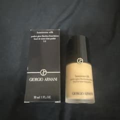 GIORGIO ARMANI Luminous Silk foundation