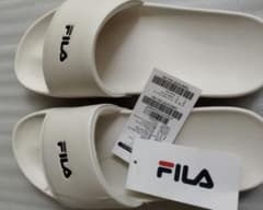 最終　新品　タグ付　FILA　　サンダル　24のサムネイル