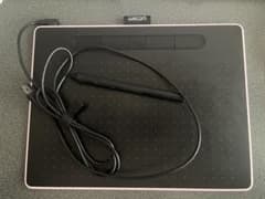 Wacom Intuos Mediumワイヤレス ピンクのサムネイル