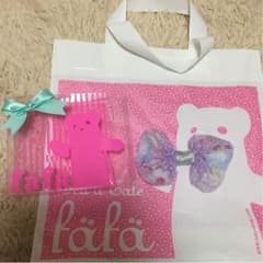 未使用 fafa 大きい ふわふわヘアクリップのサムネイル