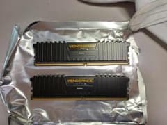 保証書あり　CorsairDDR4-3600 16GB MK16GX4M2...のサムネイル