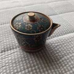 青地金花模様 陶器 ティーポットのサムネイル