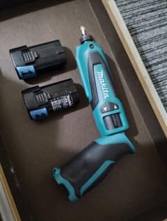 makita 充電式ペンインパクトドライバ TD021D 7.2V マキタ - メルカリ