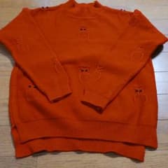 赤 アクリルニットセーター　ふくろう刺繍のサムネイル