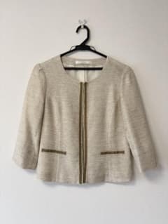 【美品！】ノーカラージャケット レディース ベージュのサムネイル