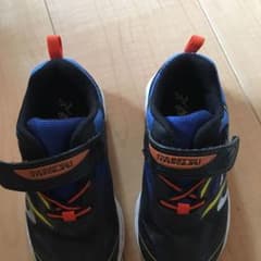 瞬足 スニーカーのサムネイル