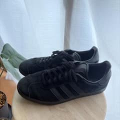 adidas GAZELLE ガゼル オールブラック 28.0cm ブラックのサムネイル