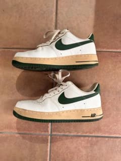 Nike Air force 1 07 wmnsのサムネイル